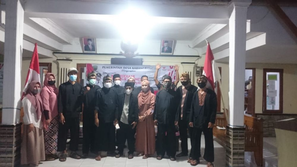 Kepala Desa beserta perangkat, ketua BPD juga tokoh masyarakat Desa Karangbungur