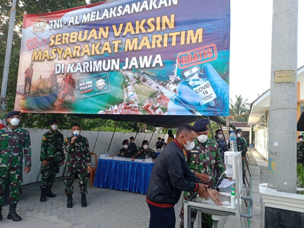 Serbuan Vaksin masyarakat Maritim di Karimunjawa