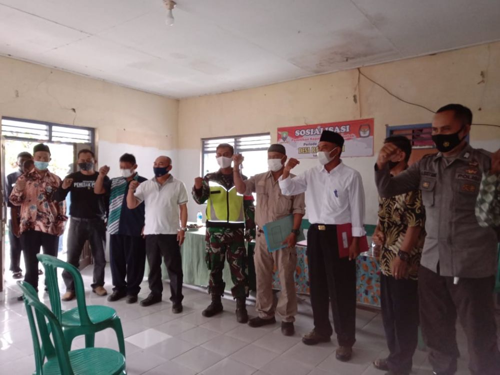 Foto bersama disaat selesai acara penetapan calon Kepala desa Ranggasari Kecamatan Surian