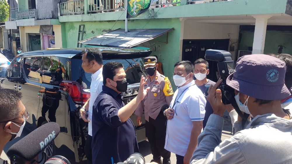 Menteri BUMN Kunker di Kampung Nelayan Dikawal Kapolres Tanjung Perak