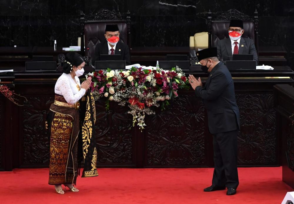 Ketua DPD RI AA LaNyalla Mahmud Mattalitti bersama DPR RI