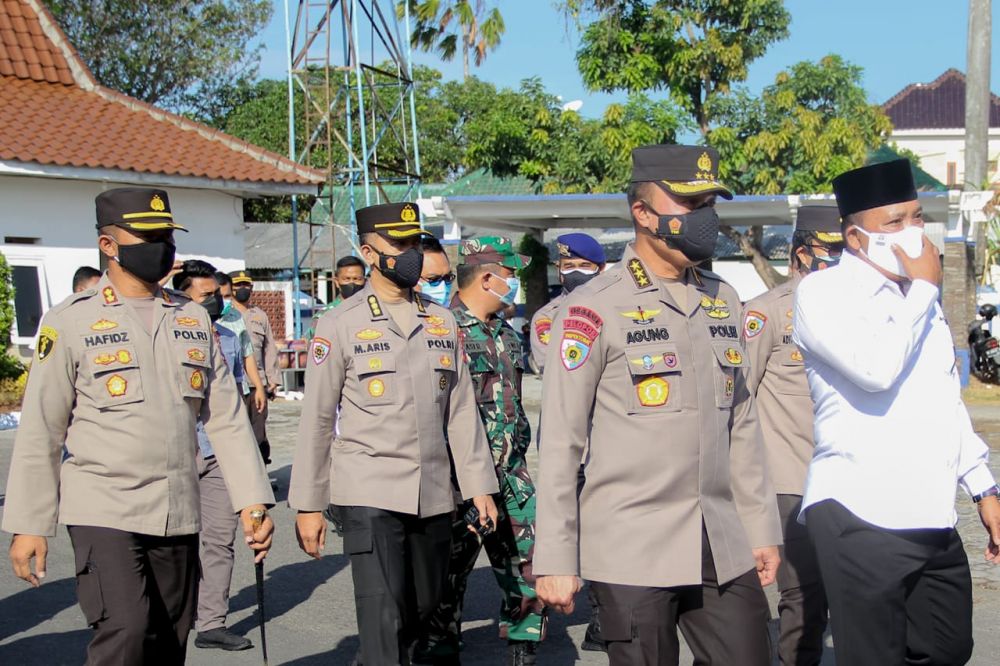 Kapolres Sampang AKBP Abdul Hafidz dampingi Irwasum Polri Komjen Drs. Agung Budi Maryoto tinjau lapangan