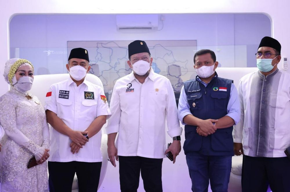 Ketua DPD RI bersama sejumlah senator, tinjau Command Center Kabupaten Sumedang yang berada di lantai 3 gedung utama Setda, komplek pusat Pemerintahan Kabupaten Sumedang