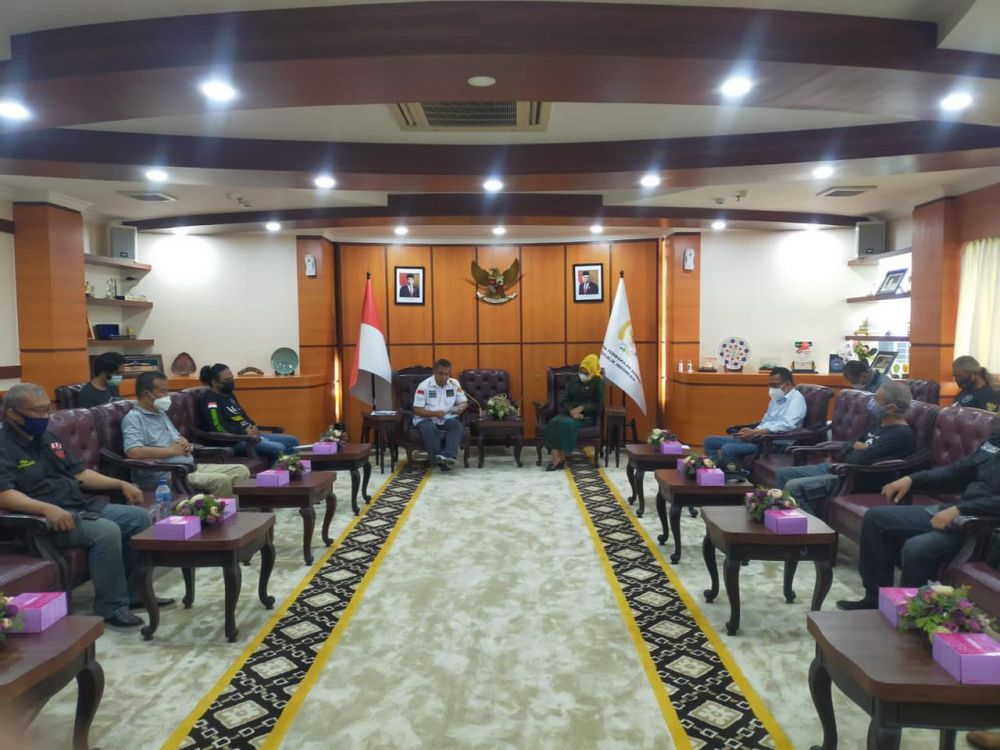 Suasana audiens komunitas ojek Online di kantor DPD, komplek Parlemen Senayan Jakarta