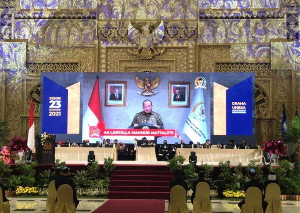 Ketua DPD RI AA LaNyalla Mahmud Mattalitti saat memberikan sambutan