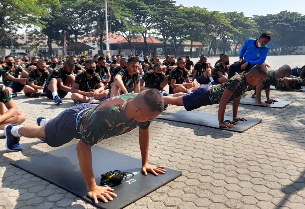 Siswa TNI AL Dikmaba angkatan XLI/1 Puslatdiksarmil lakukan tes samapta akhir