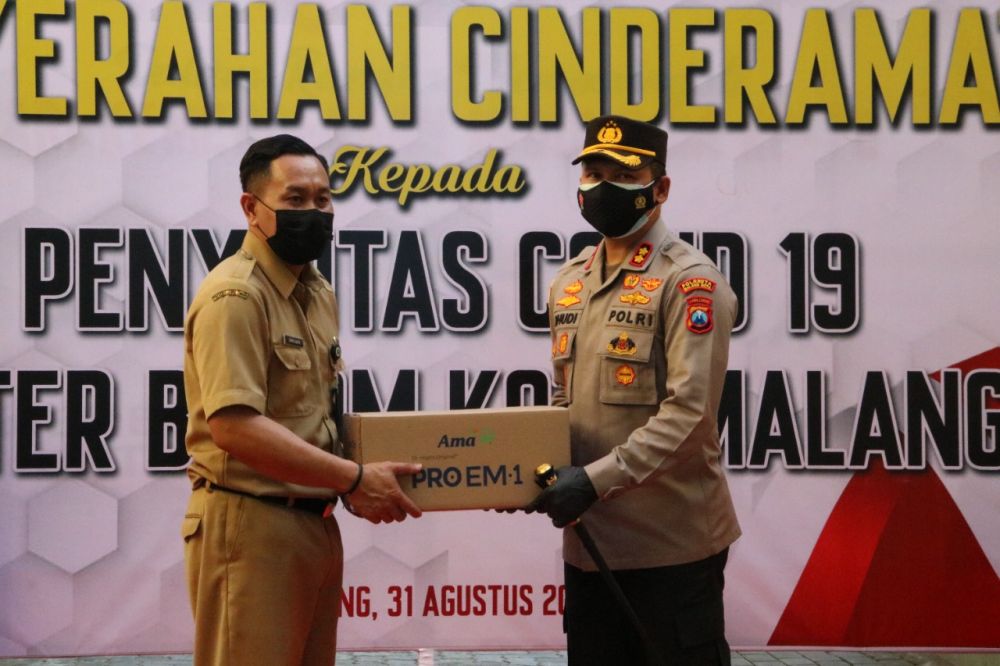 Kapolresta Malang Kota AKBP Budi Hermanto memberikan apresiasi kepada PT. AMA
