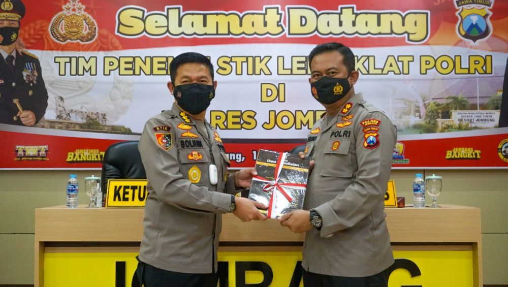 Kombes Pol Solihin bersama tim STIK Lemdiklat Polri kunjungan ke Polres Jombang dan di sambut Kapolres Jombang AKBP Agung Setyo Nugroho