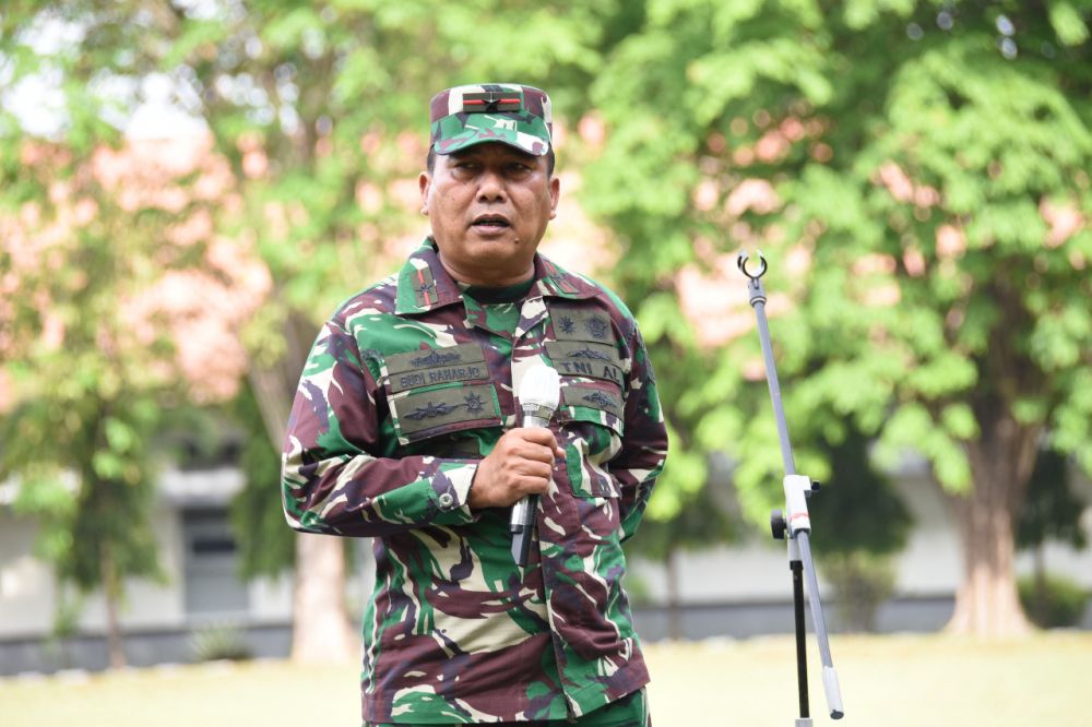 Dankodikdukum Kodiklatal Laksma TNI Budi Raharjo saat memberikan pembekalan siswa TNI AL Dikmaba PK angkatan XL/1