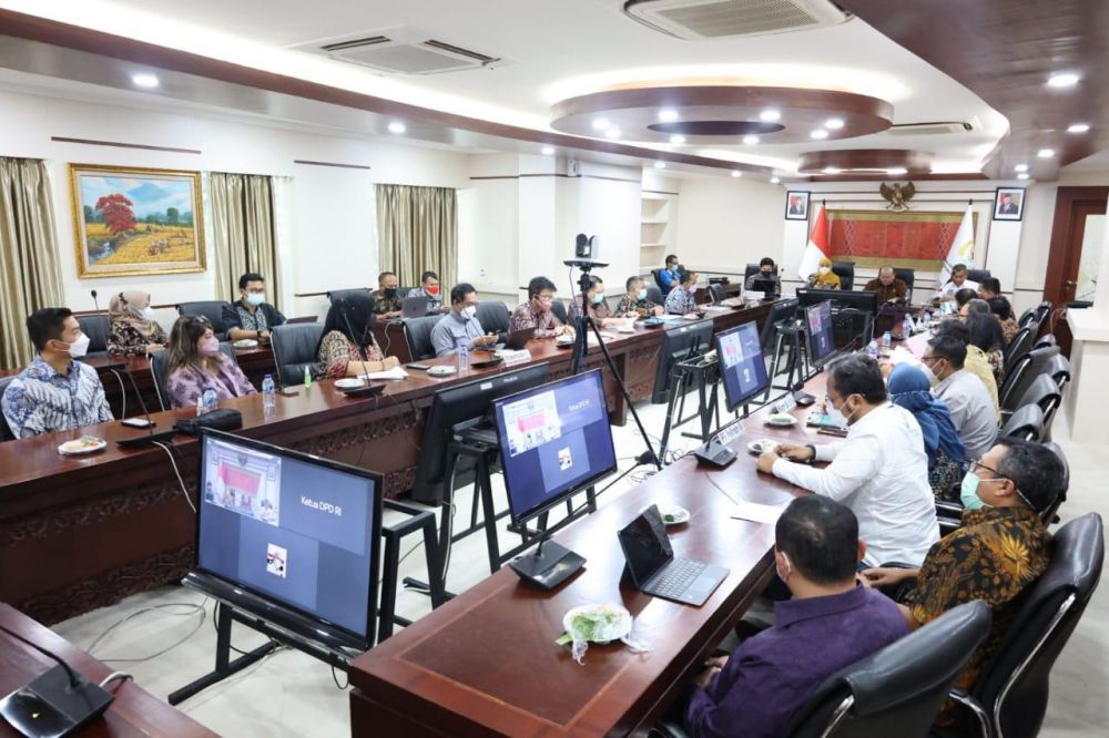 Ketua DPD RI Ingatkan Pesan dan Target Capaian Presiden, Rakor Pelindo