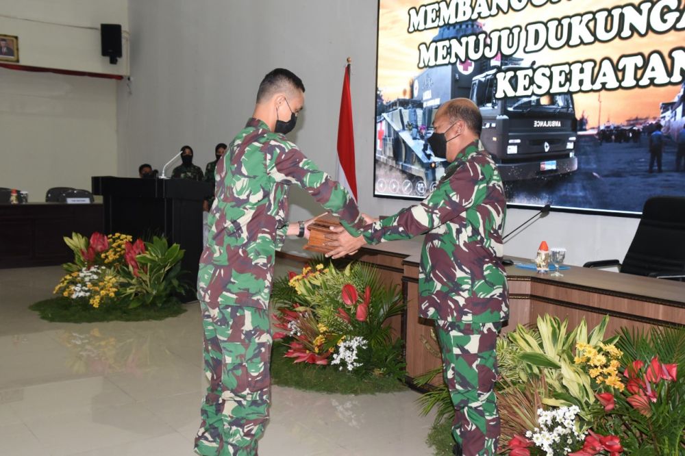 Dankodikdukum Laksma TNI Budi Raharjo saat membuka acara