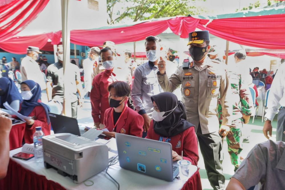Presiden RI, Kapolri dan Kapolda Jatim Cek Vaksin di UMM