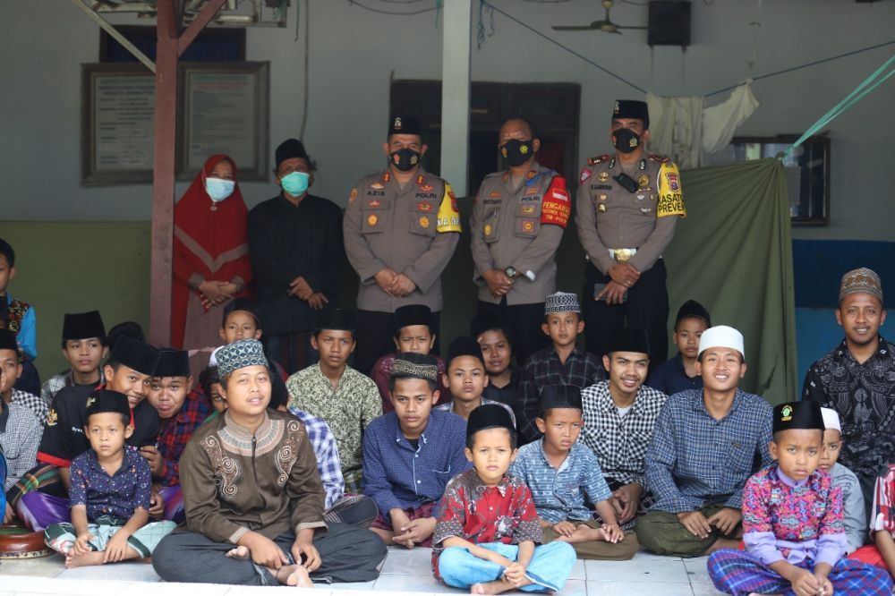 Kapolres Gresik AKBP Mochamad Nur Azis saat silaturahmi ke Ponpes Roudlotul Hikmah