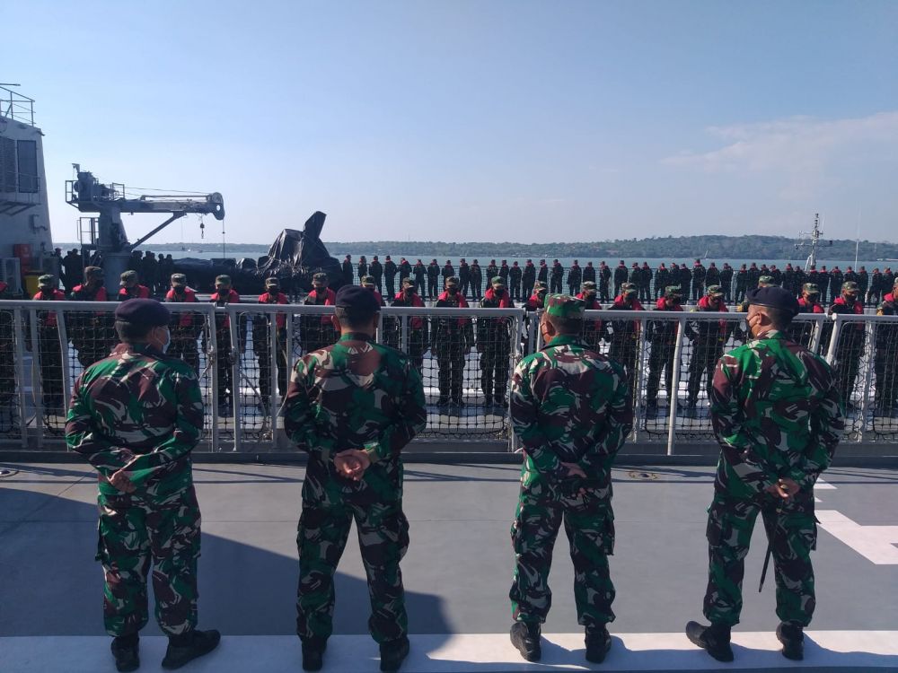 Selesai pekan integrasi, siswa TNI AL Satdik 1 kodiklatal kembali ke Mako Tanjung Uban gunakan KRI Semarang 594