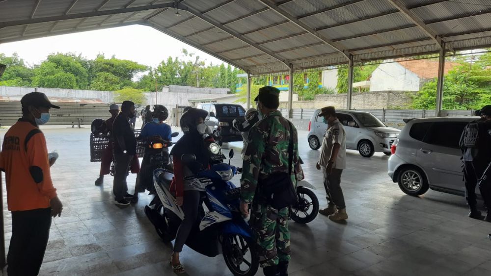 Anggota Kodim 0826 Pamekasan gelar percepatan vaksin