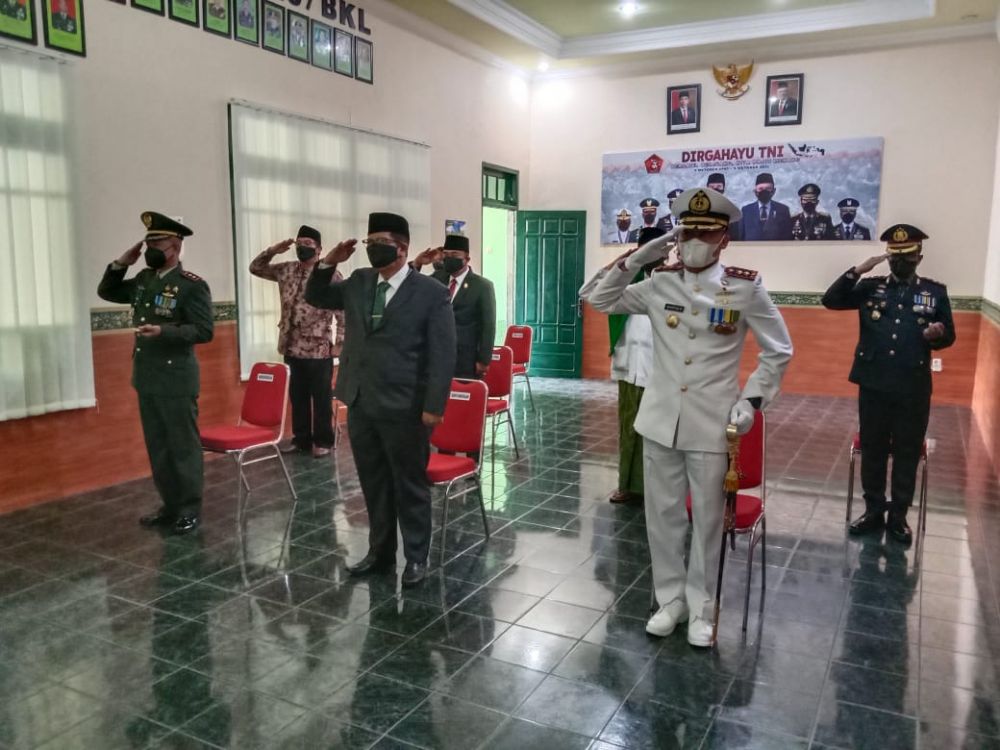 Dandim 0829 Bangkalan gelar upacara HUT TNI ke-76