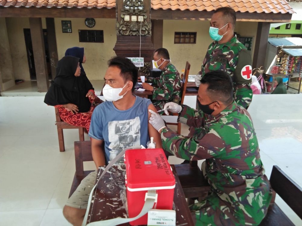 Kodim 0829 Bangkalan Percepat Vaksinasi warga Bangkalan Madura