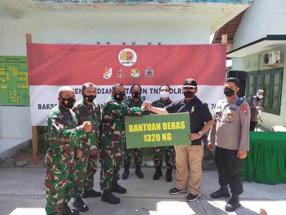 Kapolres Sampang Hadiri Bansos dan Vaksin AKABRI 89 di Sampang