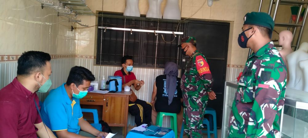 Vaksin Door to Door di Kecamatan Arosbaya Bangkalan