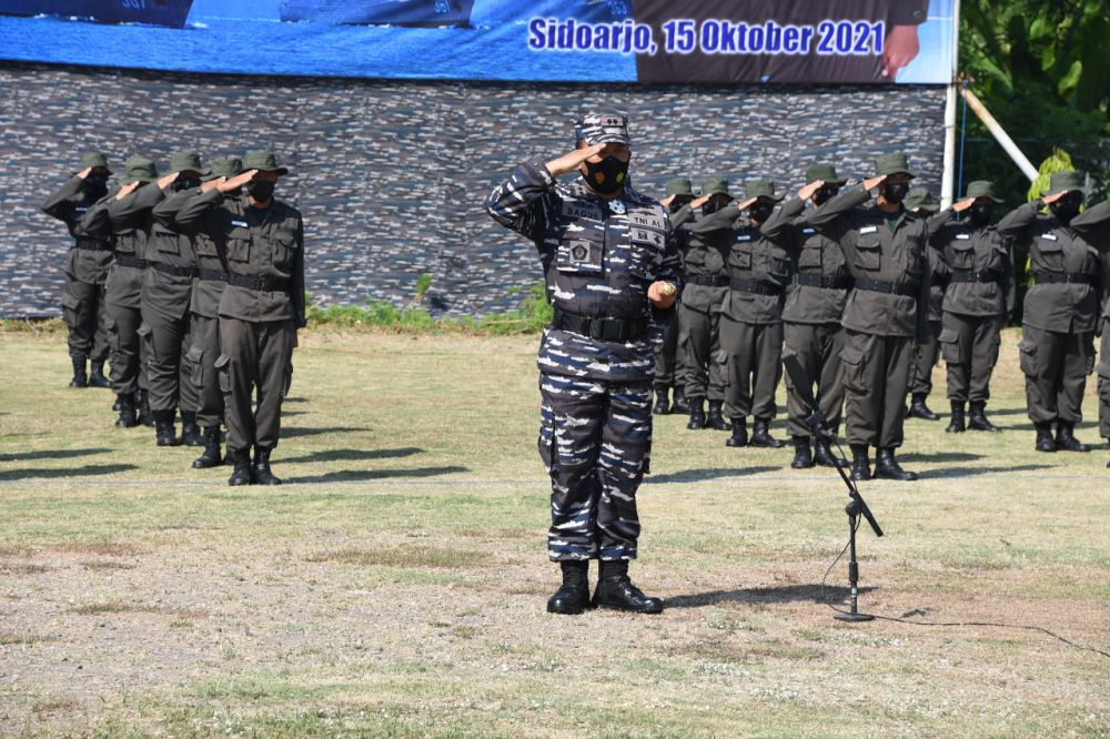 PNS dan CPNS TNI AL Selesai Diklatsarmil di Puslatdiksarmil Kodiklatal