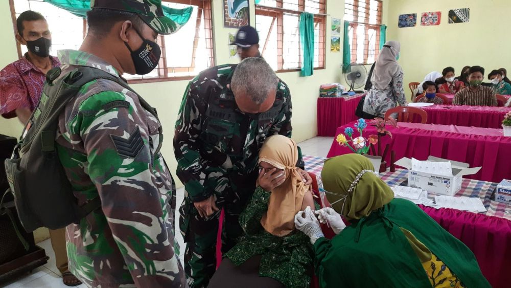 Babinsa Koramil 0826/05 larangan gelar Vaksin untuk pelajar
