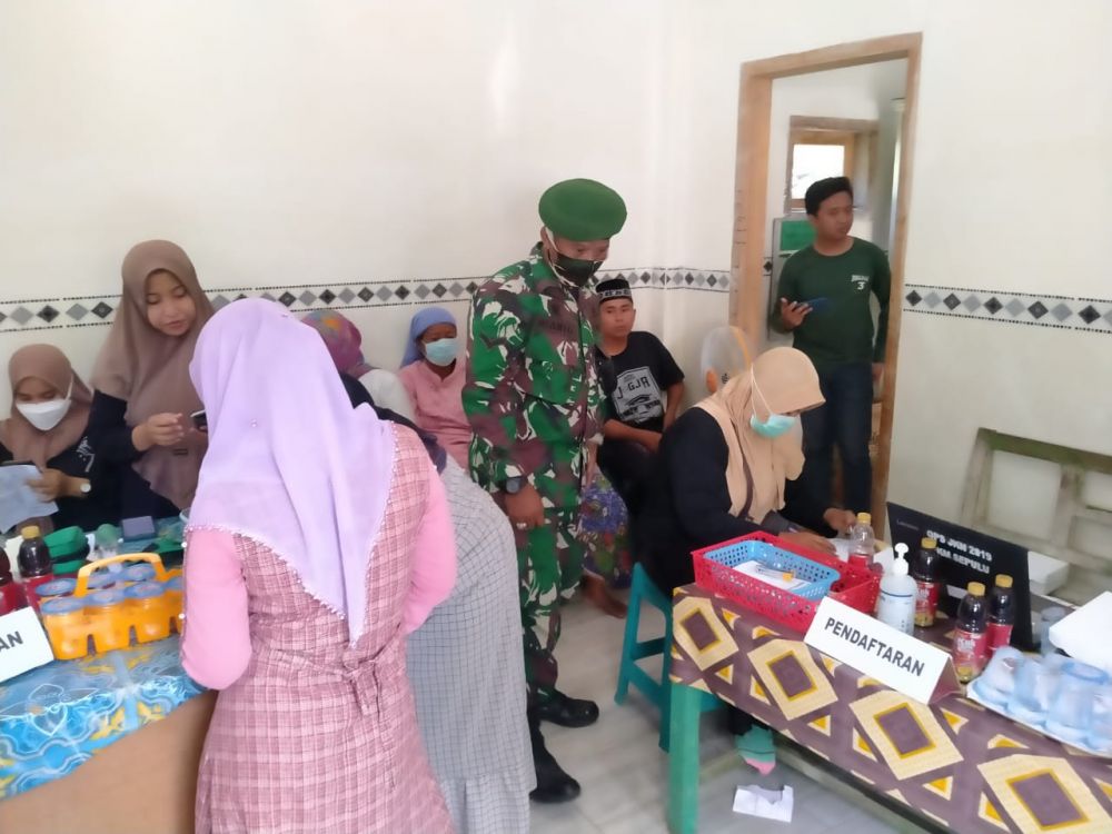 Koramil Sepuluh bersinergi dengan Nakes terus giatkan Vaksin