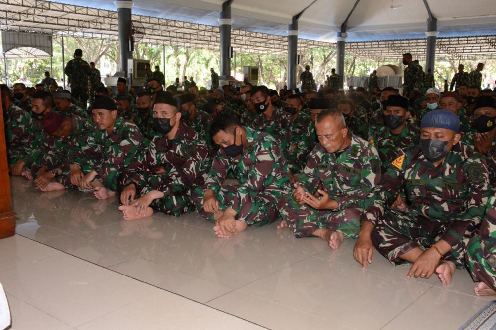 Prajurit TNI AL gelar doa bersama jelang Latopsfib Praspa