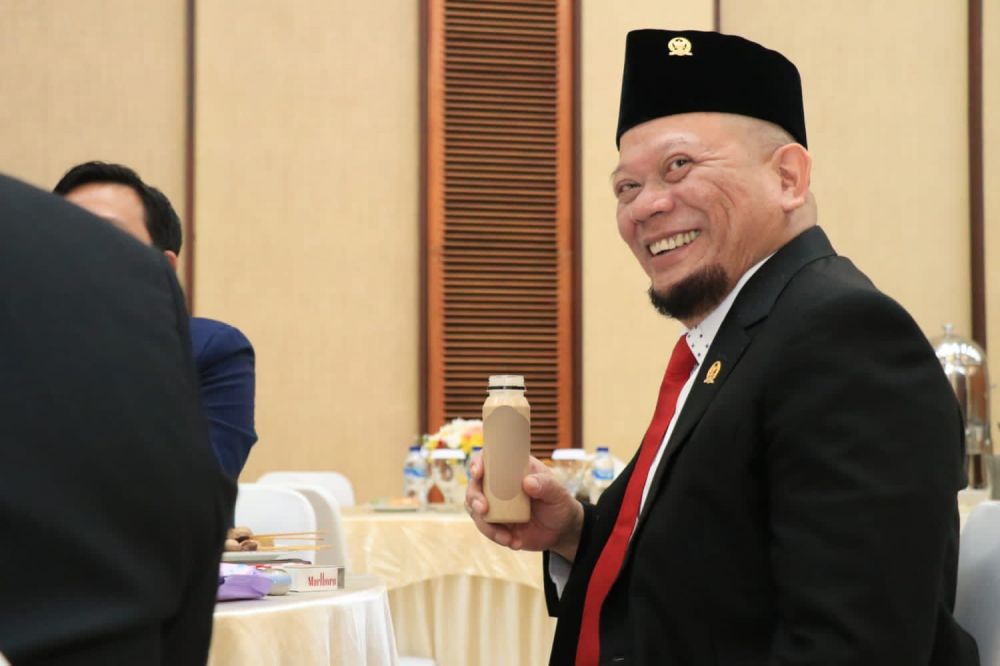 Ketua DPD RI Apresiasi Pengabdian Tulus Bidan Eros untuk Suku Baduy