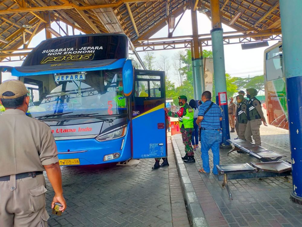 Cegah Penyebaran Virus Covid-19 di Terminal Bunder