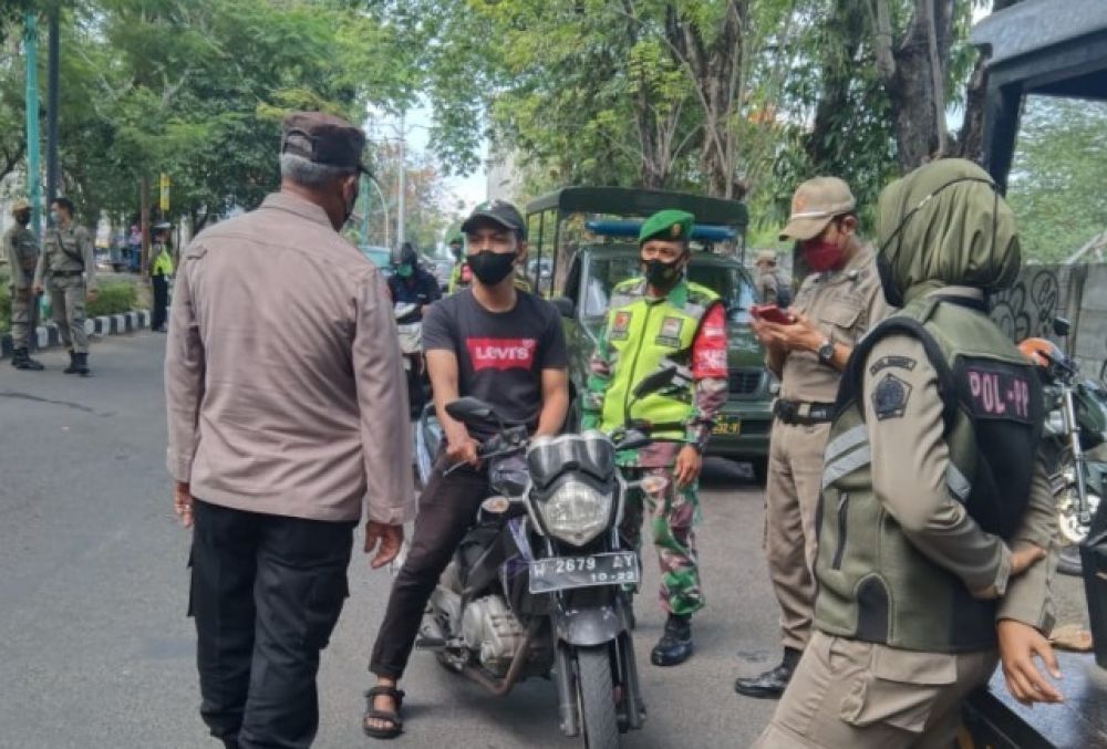 Gabungan TNI-Polri terus lakukan penegakan Prokes