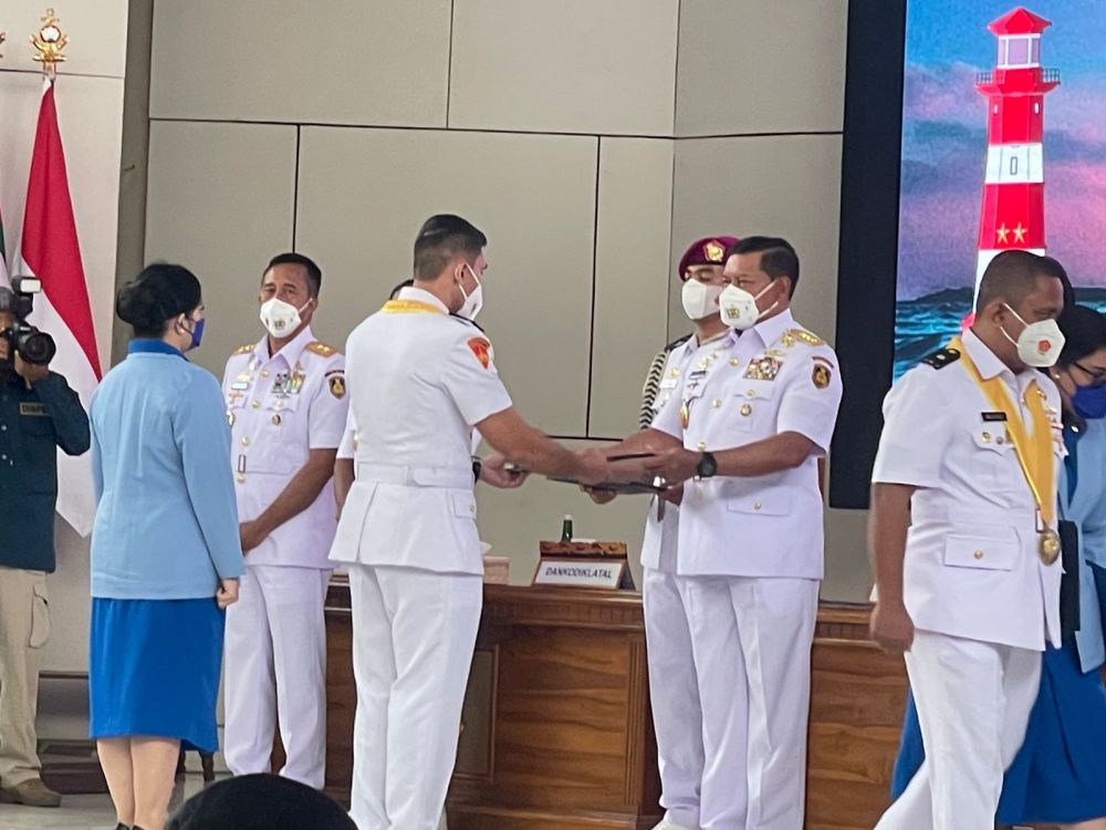 Dankodiklatal Laksamana Madya TNI Nurhidayat saat menghadiri upacara dan Tupdik