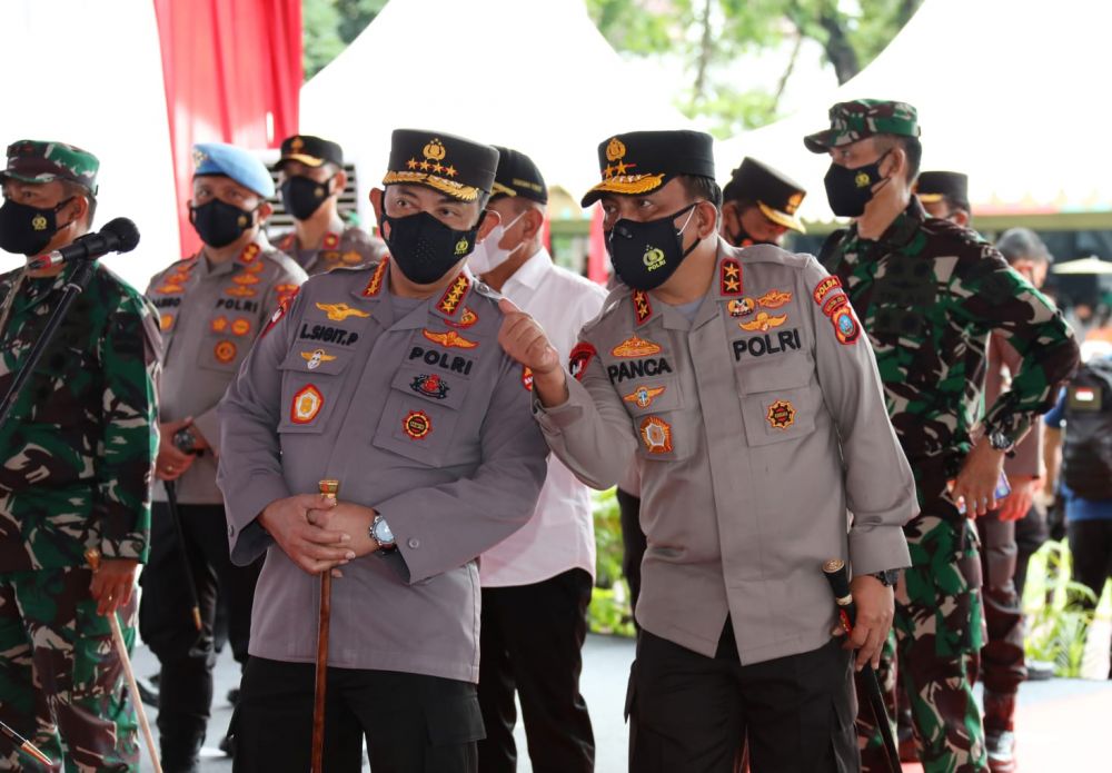 Kapolri Jenderal Polisi Listyo Sigit Prabowo saat tinjau lokasi Vaksin