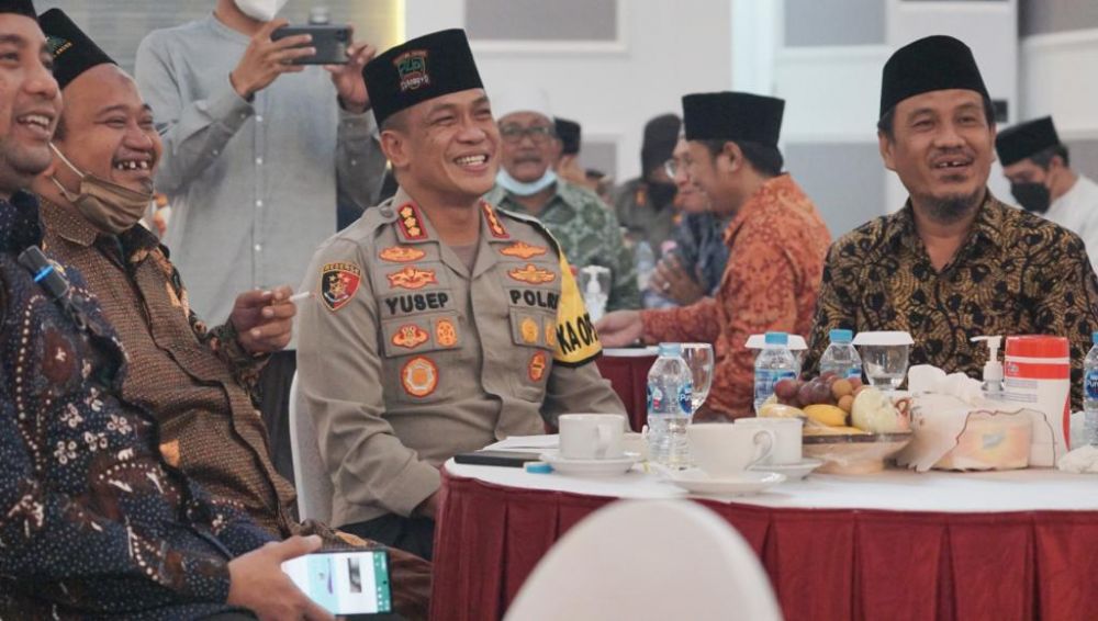 Kapolrestabes Surabaya dan Asparagus Silaturahmi Tanpa Batas