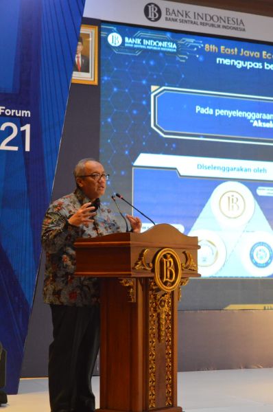 Kepala perwakilan Bank Indonesia Provinsi Jawa Timur Budi Hanoto saat memberikan sambutan
