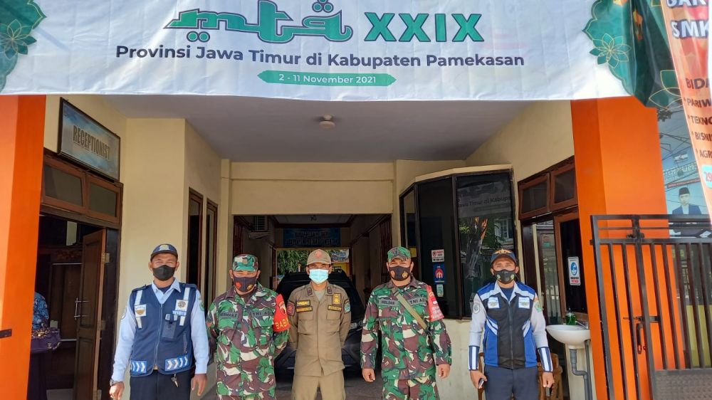 Personil Kodim 0826 Pamekasan Beri Pengamanan MTQ XXlX Jatim 2021