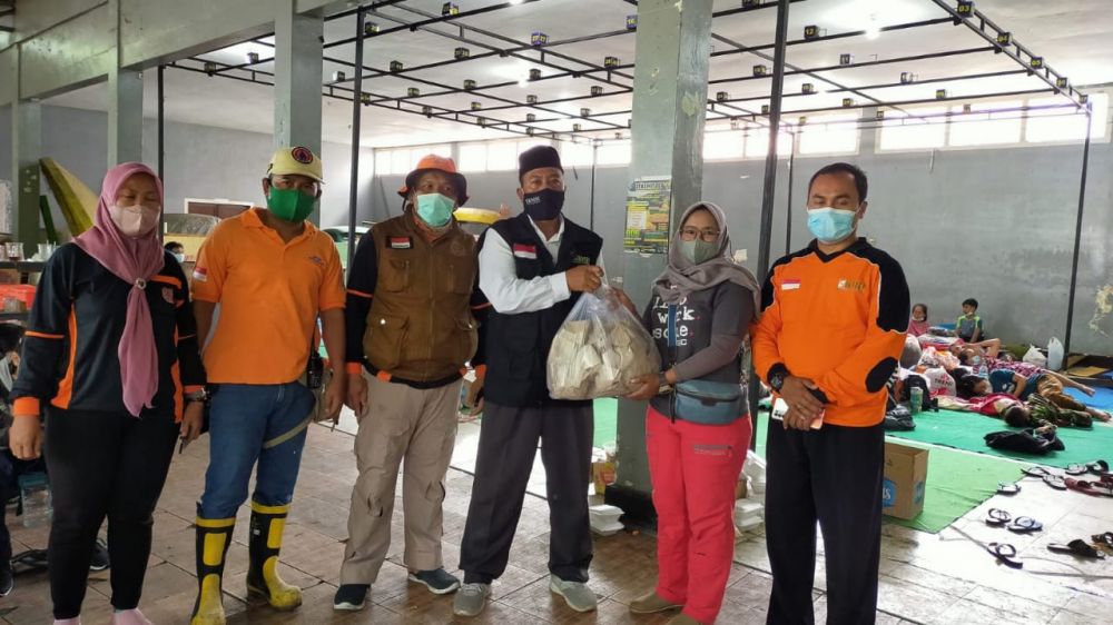 Gerak Cepat, Laznas BMH Terjunkan Relawan dan Bantuan Korban Banjir