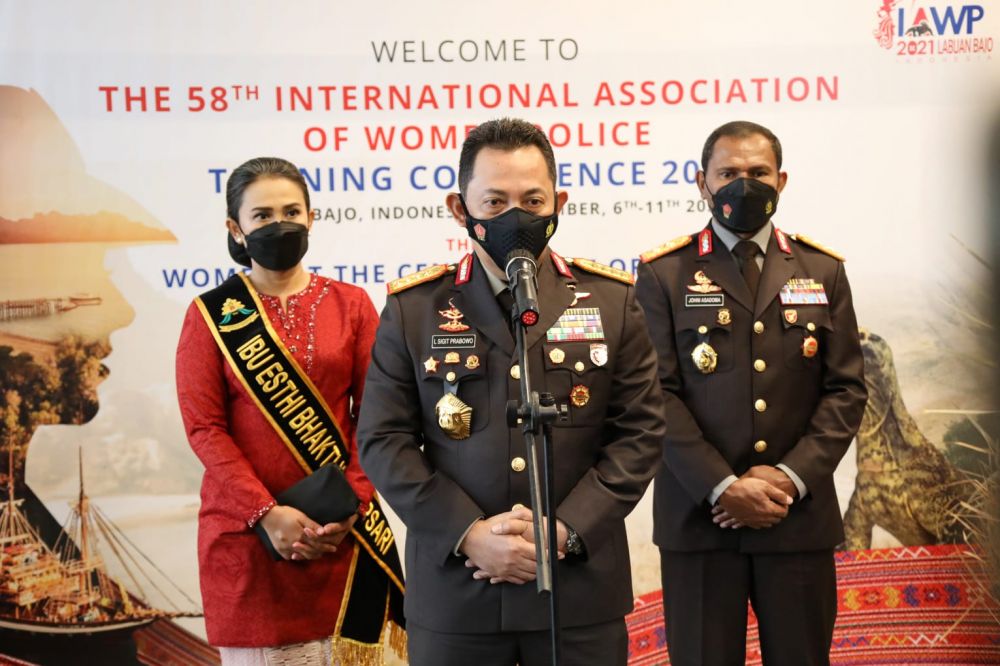 Kapolri Jenderal Polisi Listyo Sigit Prabowo saat memberikan keterangan