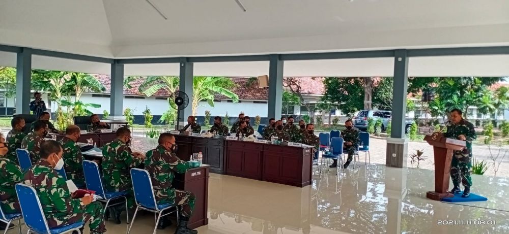 Tim Badan Pemeriksa Keuangan saat berikan paparan