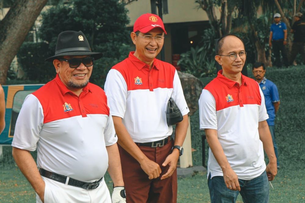 Ketua DPD RI AA LaNyalla Mahmud Mattalitti saat pembukaan Kadin Jatim Golf Tournament