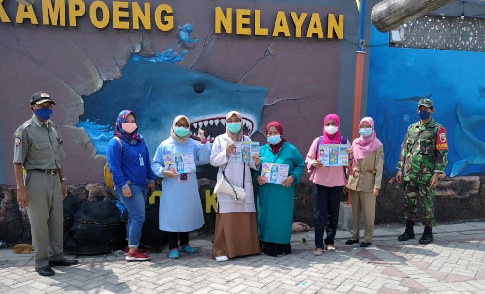 Tiga pilar gelar Vaksin Door to Door di kampung nelayan Surabaya