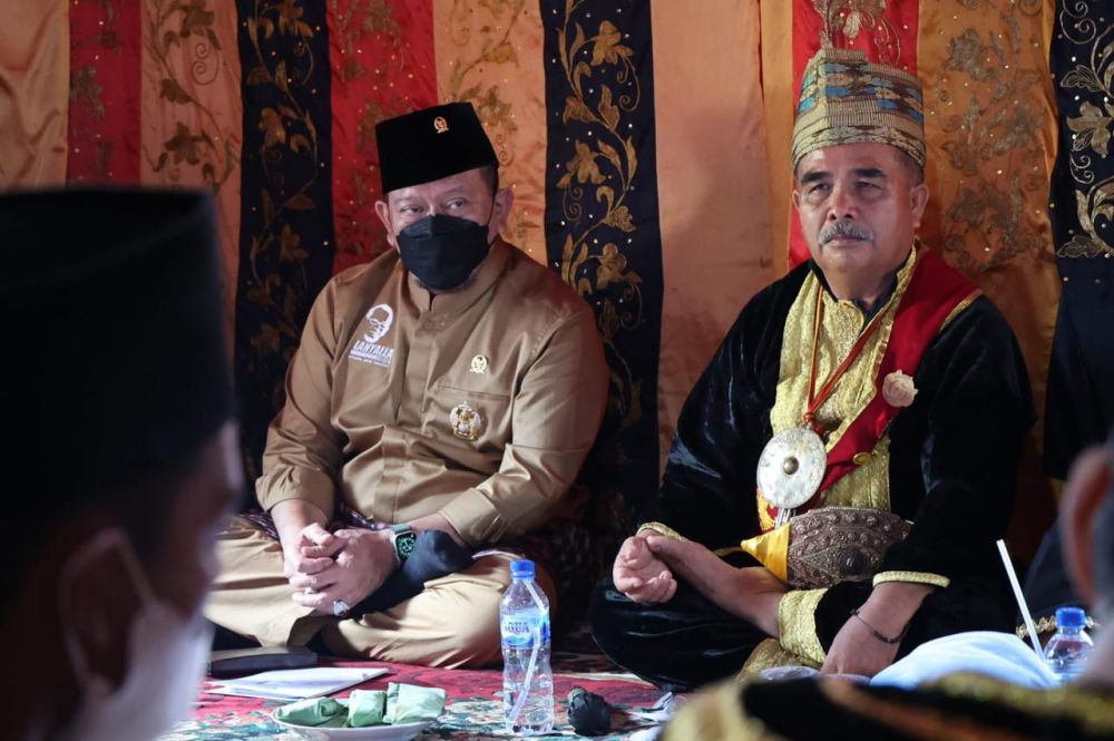 Ketua DPD RI AA LaNyalla Mahmud Mattalitti di beri gelar Kehormatan Tuanku Palito Alam Kerajaan Jambu Lipo