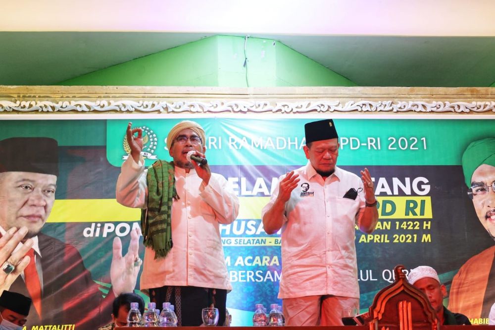 Habib Ali Alwi bersama ketua DPD RI AA LaNyalla Mahmud Mattalitti