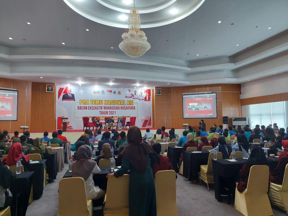Seminar Nasional dalam rangka Pra Temu BEM Nusantara ke-Xlll universitas negeri Gorontalo