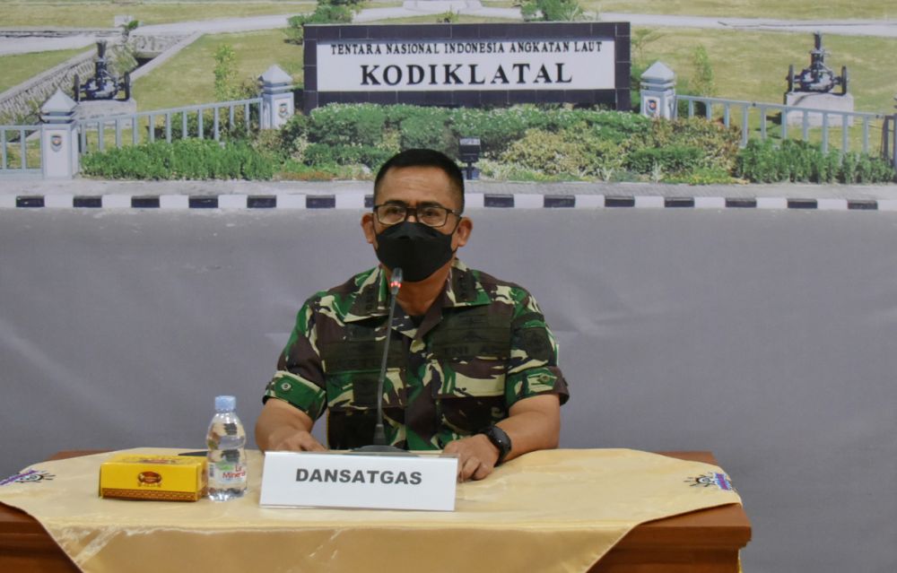 Dansatgas Covid-19 Kodiklatal Danpusdikkes Kodikdukum Kolonel Laut (K) drg. Ketut Triwanto saat menyampaikan materi