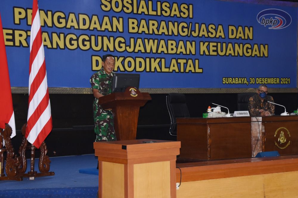 Dankodiklatal Laksamana Madya TNI Nurhidayat saat memberikan sambutan