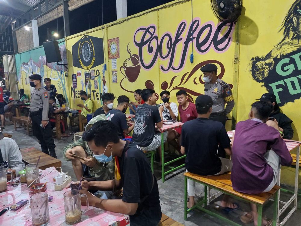 Ditsamapta Polda Jatim Antisipasi Kerumunan Patroli KRYD di Tempat Umum