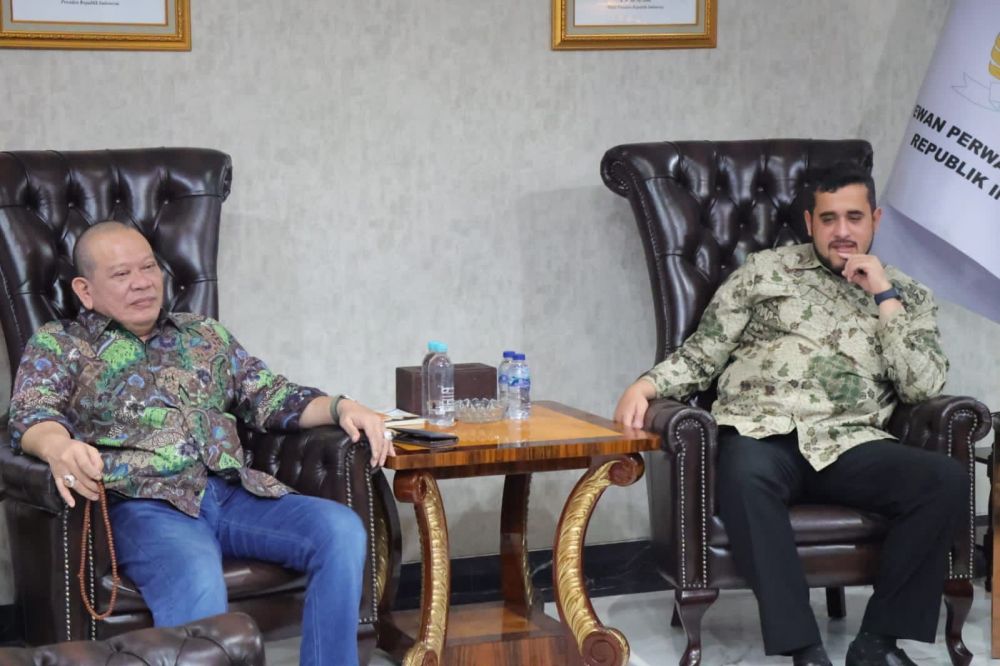 Walikota Probolinggo Habib Hadi Zainal Abidin saat menemui Ketua DPD RI AA LaNyalla Mahmud Mattalitti