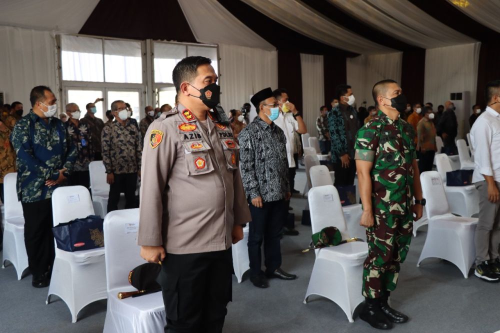 Kapolres Gresik AKBP Mochamad Nur Azis saat menghadiri peresmian PT. Smelting