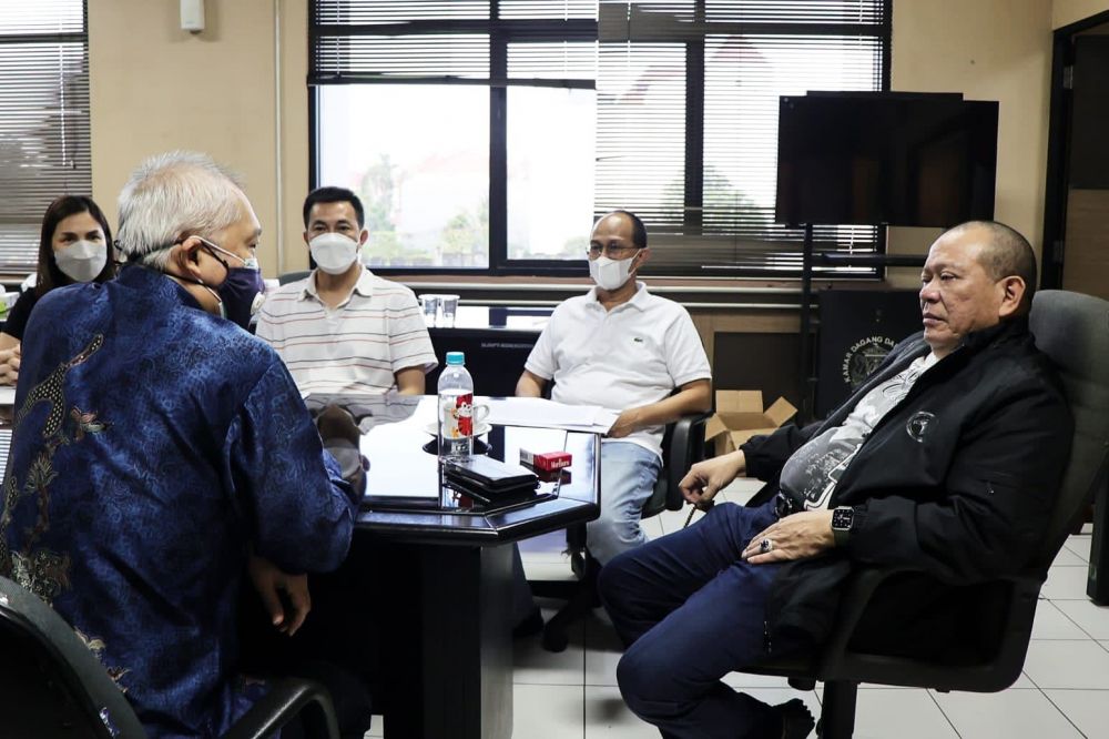 Ketua DPD RI AA LaNyalla Mahmud Mattalitti terima puluhan korban asuransi WanaArth 