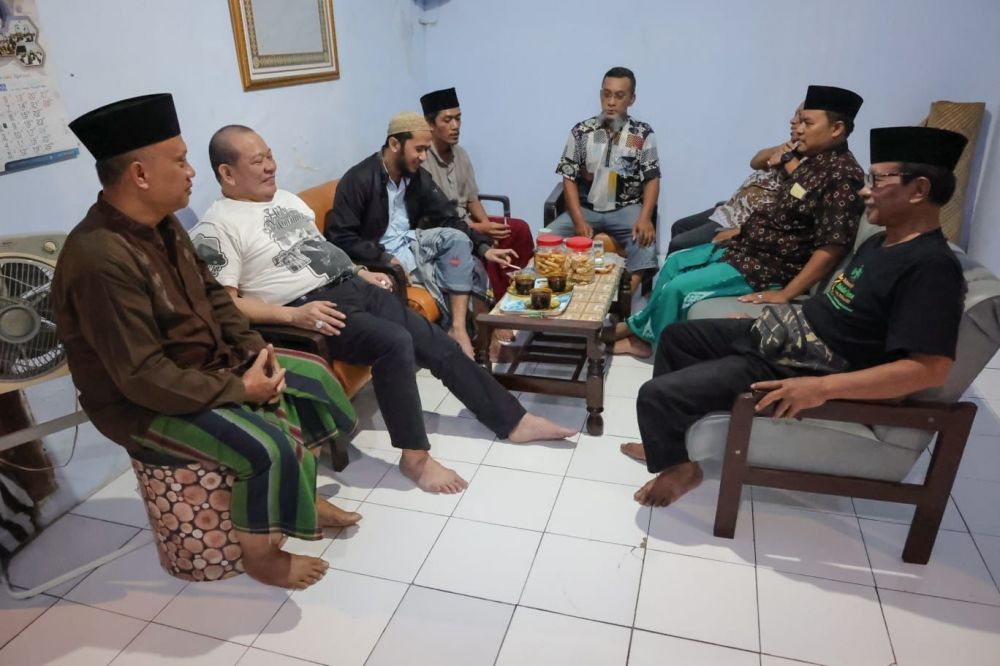 Ketua DPD RI AA LaNyalla Mahmud Mattalitti menyerap aspirasi pada kegiatan reses di Jatim ke ponpes Darul Ulum dan ponpes Al-Mimbar Jombang 